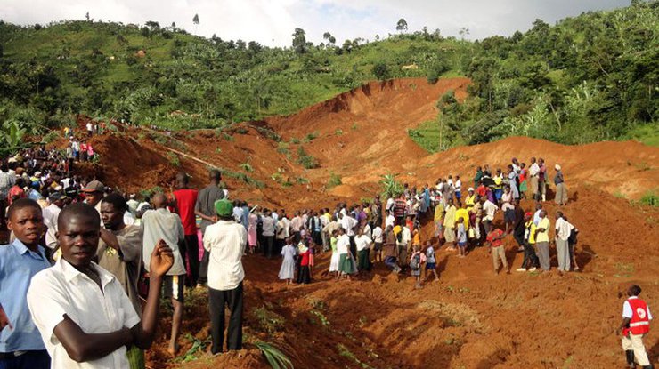 В Уганде из-за сошедшего оползня погибли 13 человек