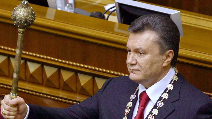 Януковича могут допросить через скайп