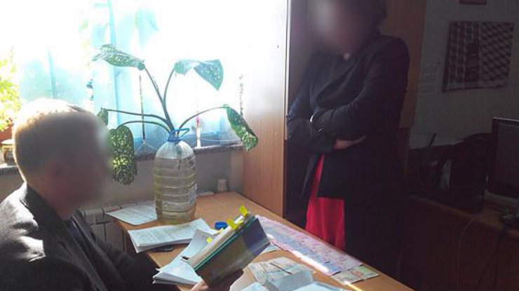 Женщину задержали работники Управления защиты экономики и прокуратуры