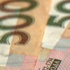 Доллар и евро в Украине стремительно падают