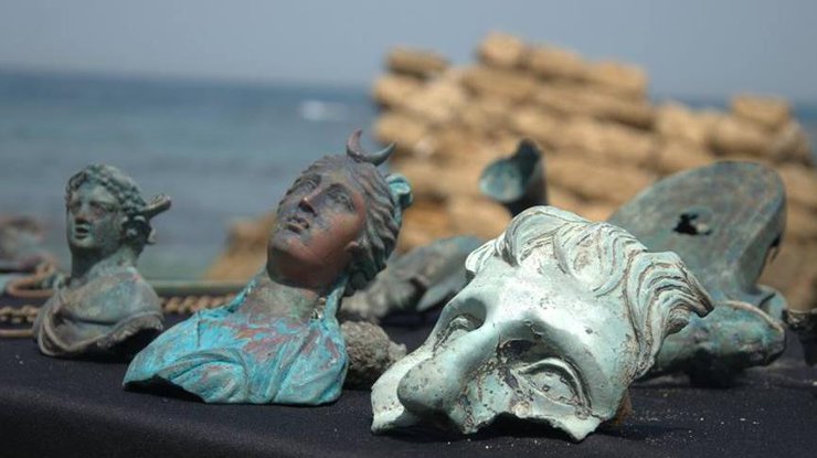 Найдены бронзовые статуи времен Константина Великого