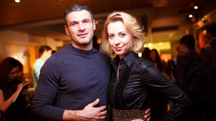 Певица разместила в соцсети снимок своего мужа Арсена Мирзояна с дочерью