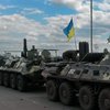 В Киеве на мосту пробка из-за колонны военной техники (фото)