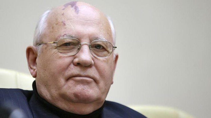 Антон Геращенко заявил, что Киев попытается закрыть Горбачеву путь в Европу