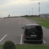 Кортеж Порошенко заехал на взлетно-посадочную полосу в ожидании Савченко (фото, видео)