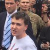 Надежда Савченко забыла маму в аэропорту "Борисполь" (видео)