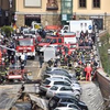 В Италии 20 автомобилей провалились под землю (фото)