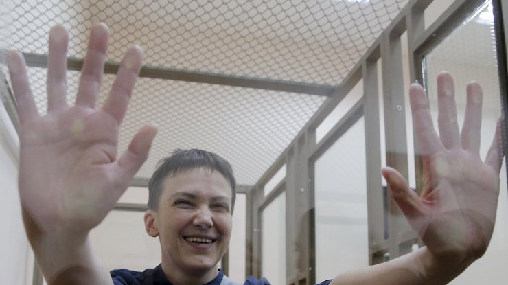 Украинская летчица Надежда Савченко уже вылетела в Украину