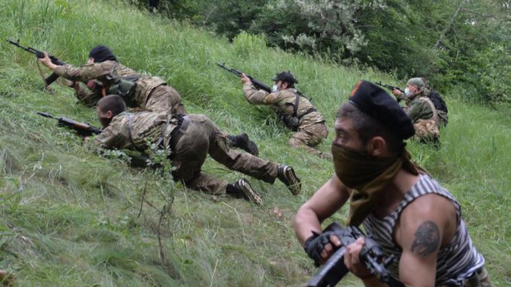 На Донбассе боевики провоцируют военных на открытие ответного огня