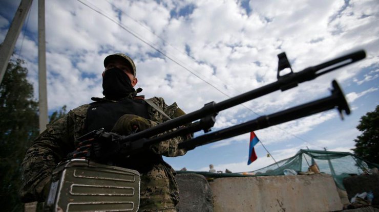 Террористы на Донбассе снова игнорируют режим полной тишины 