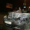 В Киеве 17-летний водитель врезался в грузовик (фото)