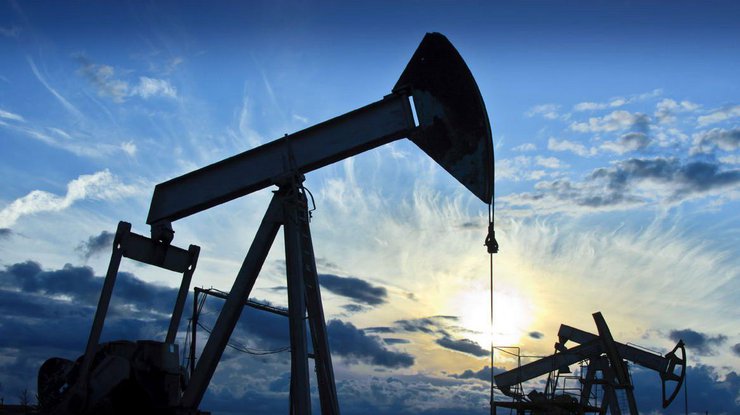 К закрытию торгов цены на нефть вновь выросли