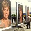 Петр Порошенко открыл фотовыставку "Мамы героев"