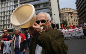 В Афинах протестуют против пенсионной реформы (фото)