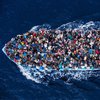 В Средиземном море спасли три тысячи мигрантов