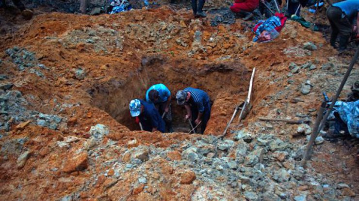 Кражу почти тонны янтаря расследует СБУ в Ривненской области