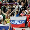 Во Франции российские фанаты отказались покидать задержанный автобус 