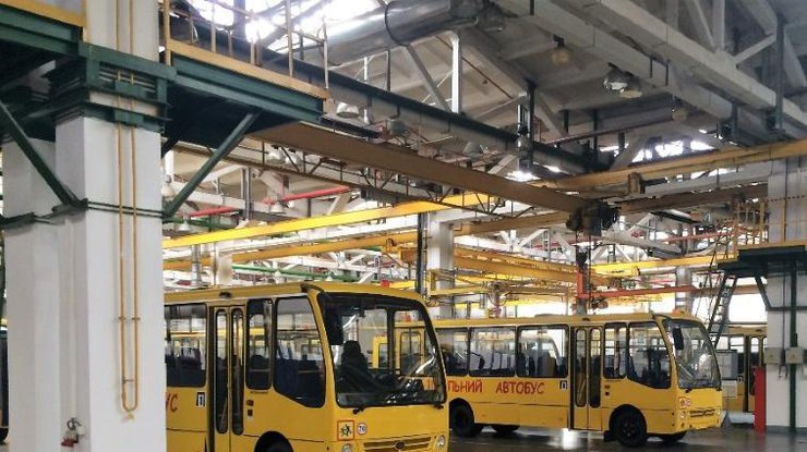 В Украине начали выпускать школьные автобусы по евростандарту