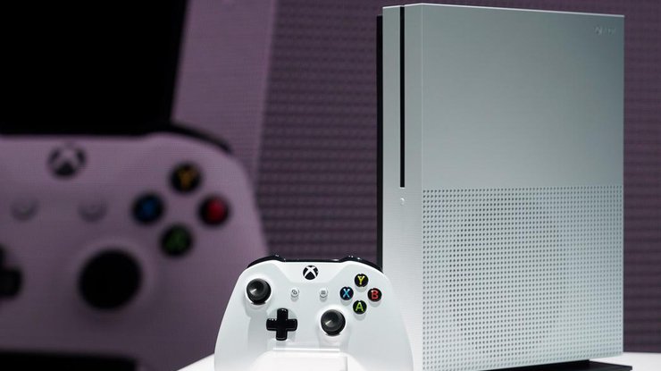 Xbox One S оказался на 40% меньше, чем оригинальный Xbox One