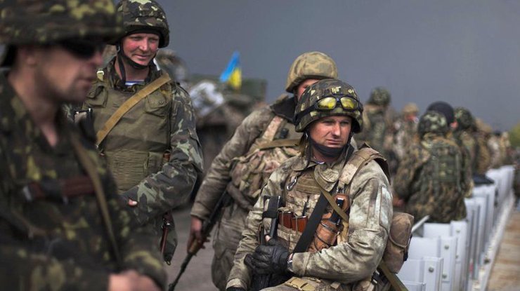 Боевики ведут штурмовые действия по украинским военным 