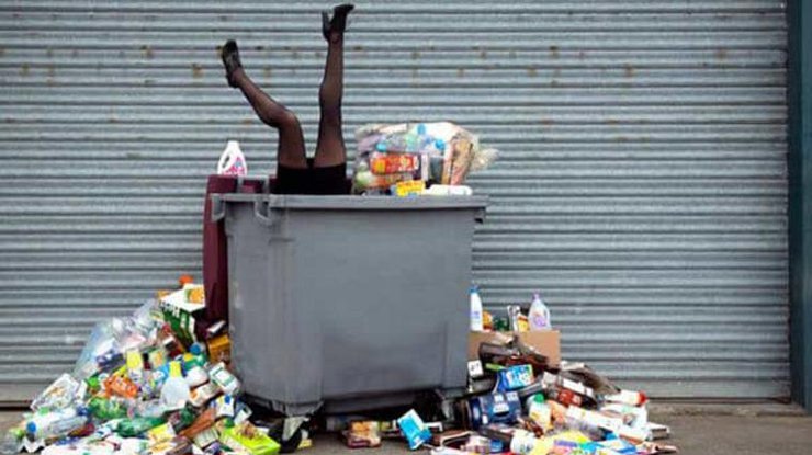 Француз показал катастрофические последствия накопленного мусора 
