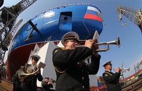 В России спустили на воду самый мощный в мире ледокол