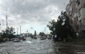 Затопленные улицы в Керчи 