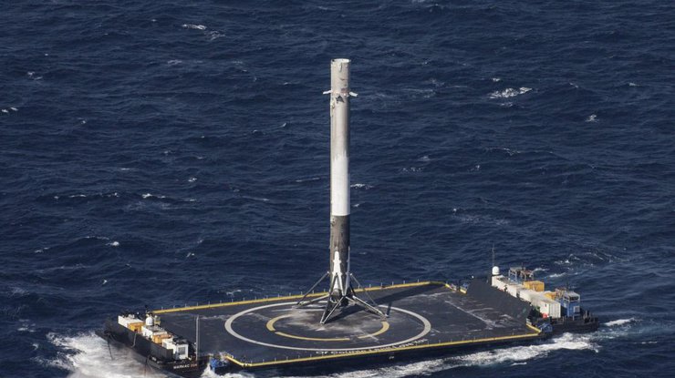 В SpaceX опубликовали видео падением ракеты Falcon9