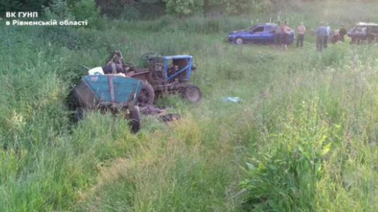 Фермера насмерть придавил самодельный трактор / Фото: Нацполиция 