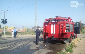 Пожарные из Одессы оперативно приехали на вызов водителя