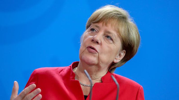 Евросоюз не может постоянно полагаться на США - Меркель