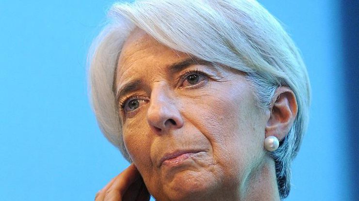В МВФ назвали причины завышения курса доллара