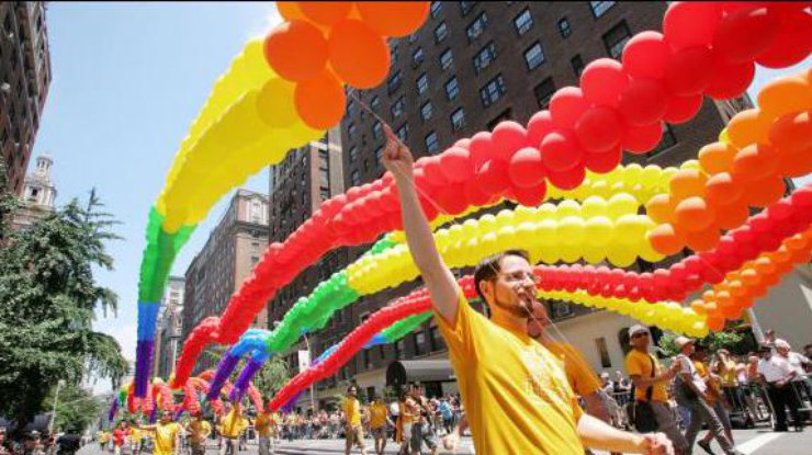 В Нью-Йорке прошел самый массовый гей-парад