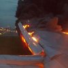 Появились фото и видео пылающего "Боинга-777" в Сингапуре