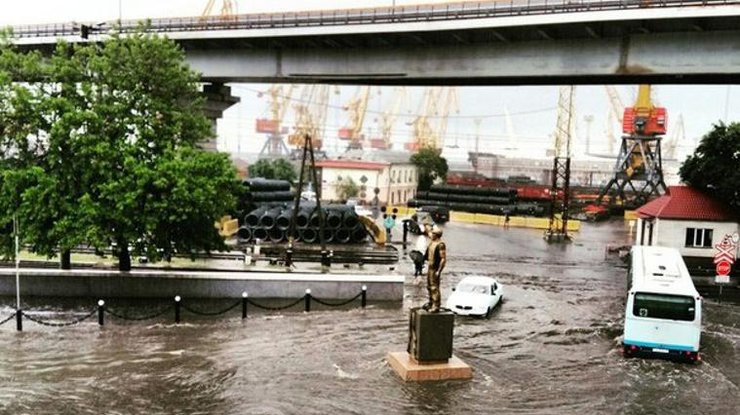 Одесса ушла под воду / Фото: из соцсетей