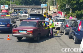 Авария в Киеве парализовала дорогу