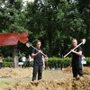 В Венгрии могильщики соревновались в мастерстве (фото)