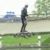В Париже изобретатель показал летающую доску будущего (видео) 