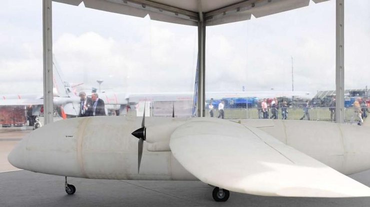 Модель самолета под названием Thor имеет вес 21 кг и длину около 4 метров