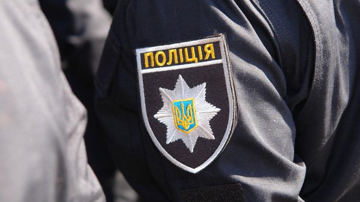 В Одессе на улице Гайдара патрульные полицейские остановили автомобиль Skoda Fabia 