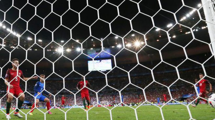 Евро-2016: ни одного забитого мяча во втором тайме финала