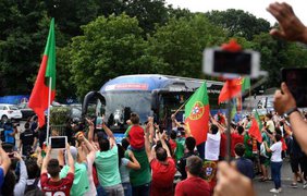 Чемпионы Европы по футболу прибыли на родину Фото: AFP, соцсети 