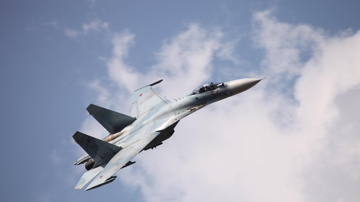 Самолеты России снова замечены у границ Латвии