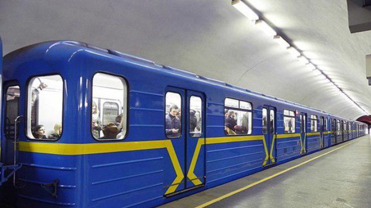 В метро Киева установят новую вентиляцию из-за сильной жары