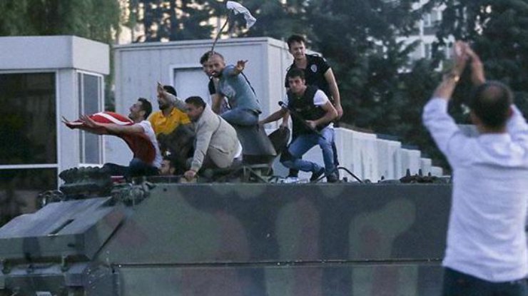 Как полиция Турции спасла мятежника от расправы 