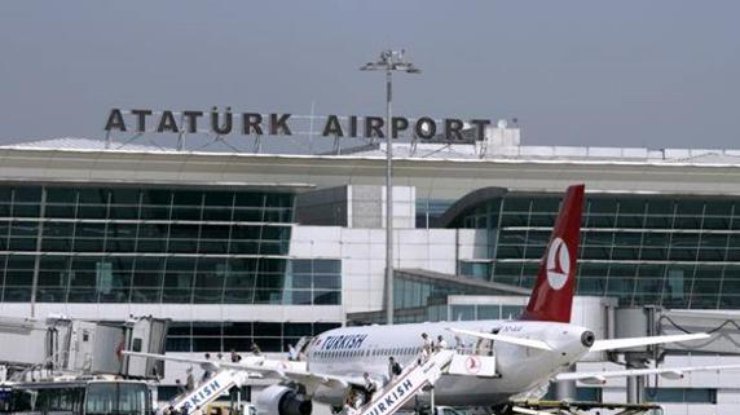 Стамбульский аэропорт возобновил работу