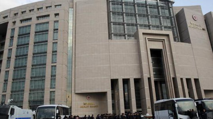 В Турции задержан член Конституционного суда