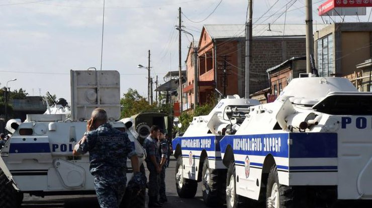 В Армении задержаны 200 человек