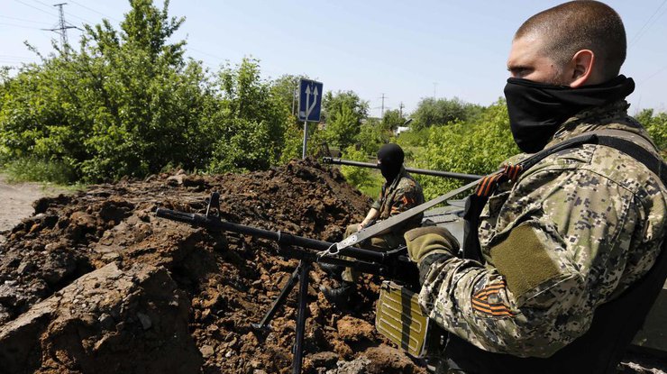 43 обстрела зафиксировано на Донецком, 22 на Мариупольском и 13 на Луганском направлениях