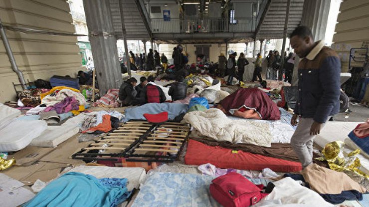 Из Парижа выселили 2,6 тыс. нелегальных беженцев